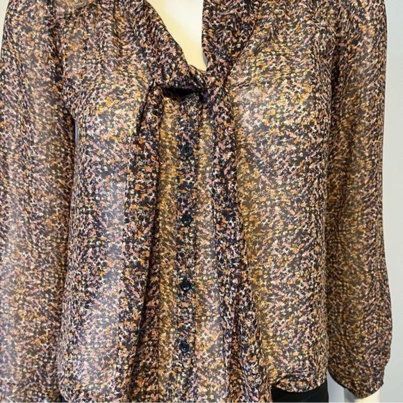 H&M abstract print tie front sheer blouse in size US 2 orange black tan, brown - Picture 4 of 7